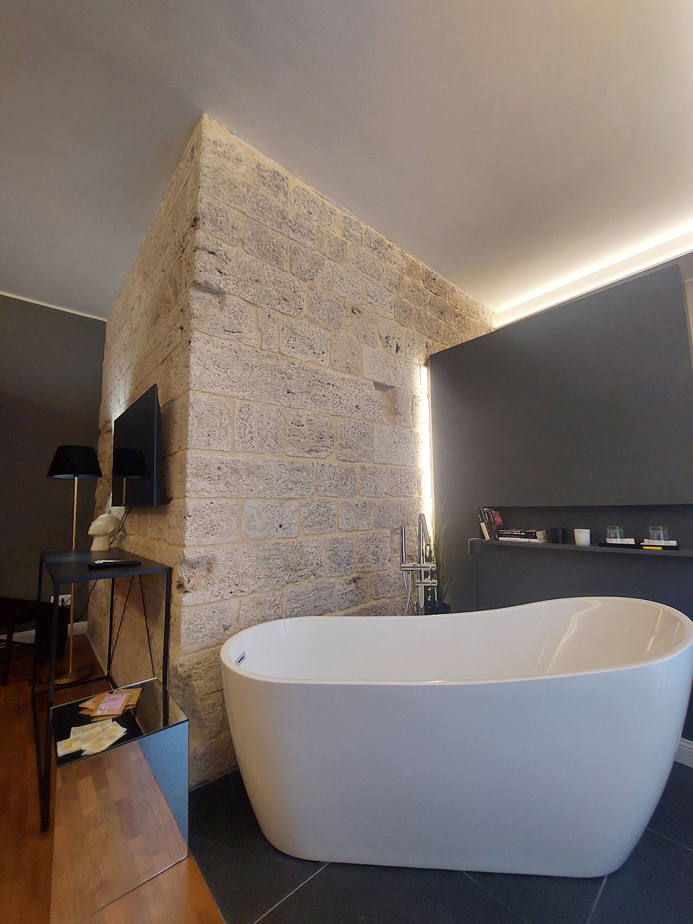 Dusche, Haartrockner, Bidet, Handtücher