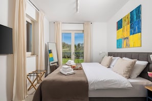 3 Schlafzimmer, Zimmersafe, Schreibtisch, Bügeleisen/Bügelbrett