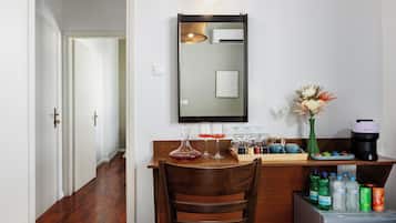 Căn hộ dành cho gia đình, quang cảnh thành phố | Phòng cách âm, truy cập Internet không dây miễn phí