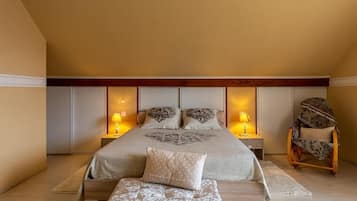 2 Schlafzimmer, Schreibtisch, Reisekinderbett, kostenloses WLAN