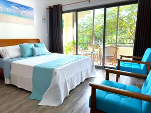 Standard Studio | In-room safe, blackout curtains, free WiFi