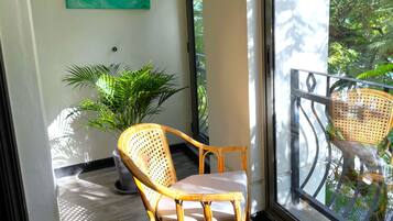 Standard Studio | In-room safe, blackout drapes, free WiFi, bed sheets