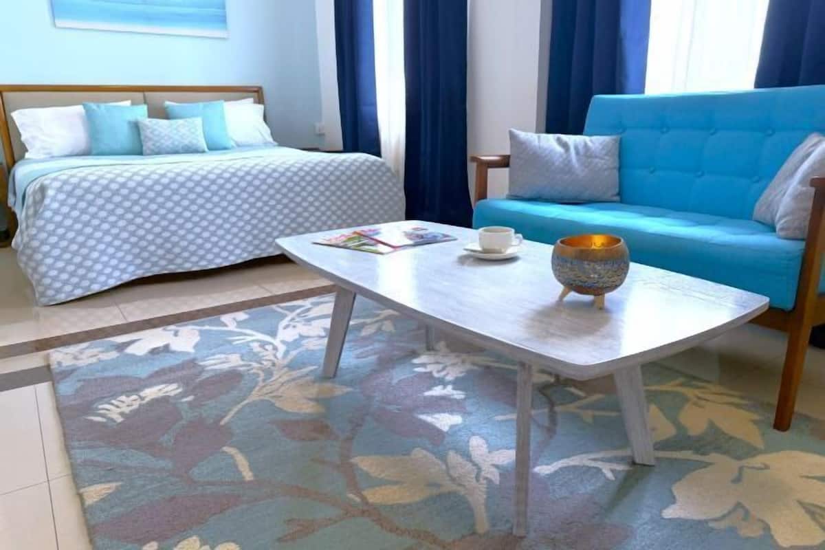 In-room safe, blackout drapes, free WiFi, bed sheets