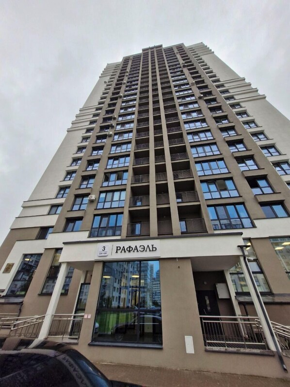 Exterior - Stylish apartment with a river view (Minsk)