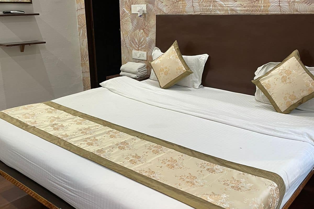 Deluxe Cottage, Balcony, Garden View | Free WiFi