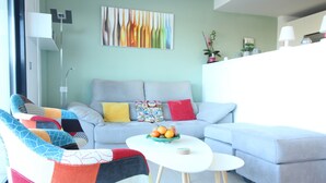 Apartment | Living room - Torrevieja Apartment for 5 Guests (Torrevieja)