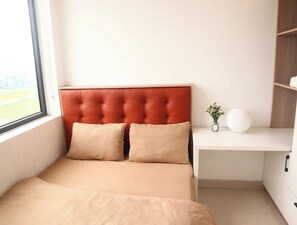 2 bedrooms, WiFi, bed sheets