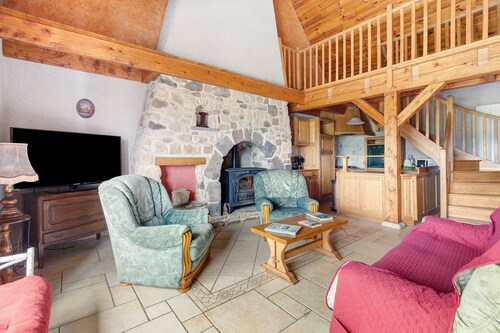 Holiday Home 'Le Panorama' with Mountain View, Shared Terrace and Wi-Fi