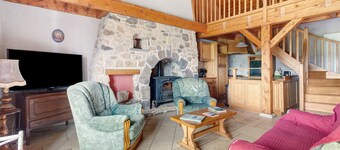 Holiday Home 'Le Panorama' with Mountain View, Shared Terrace and Wi-Fi