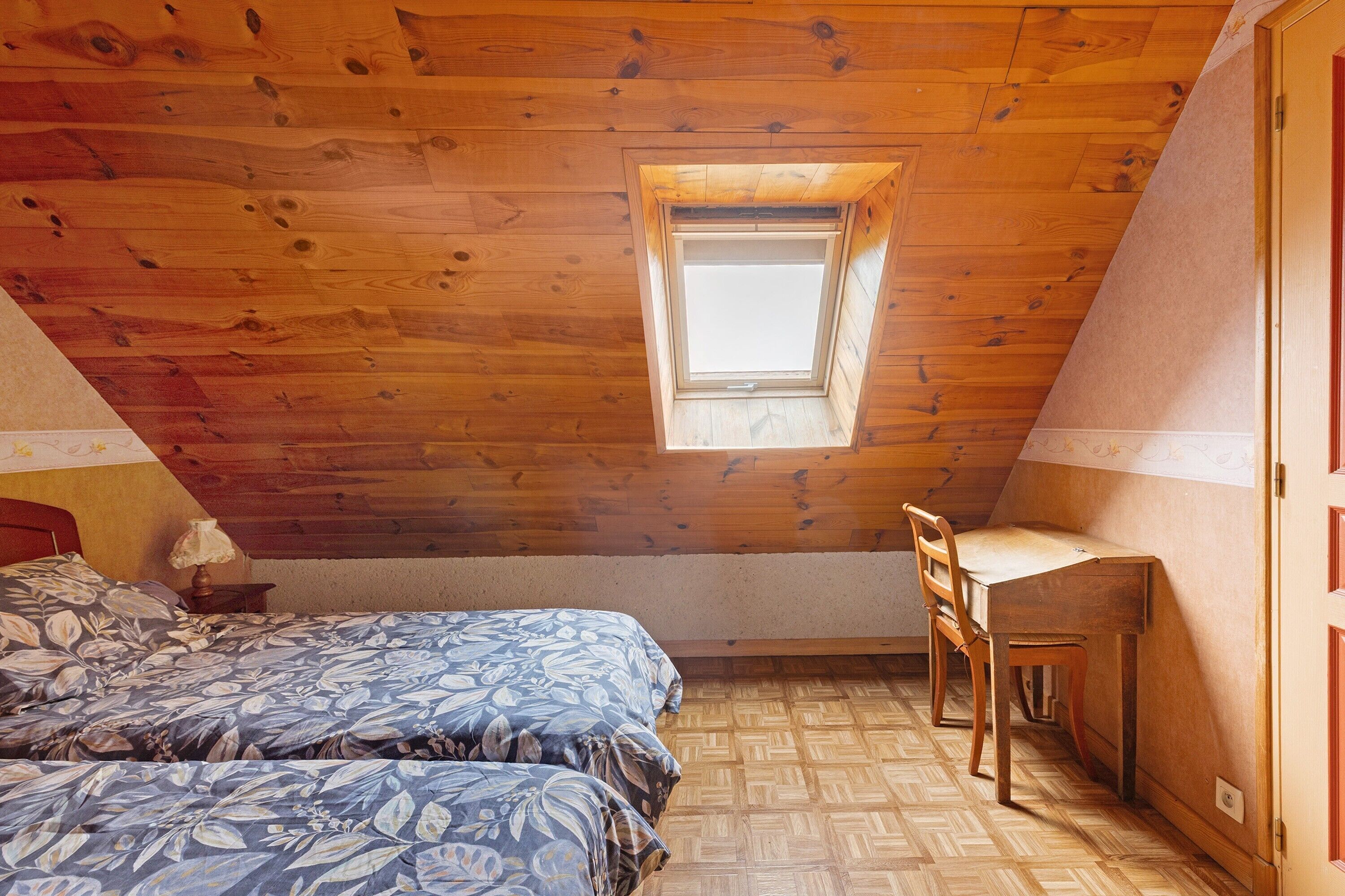 5 chambres, fer et planche à repasser, Wi-Fi