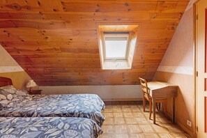 5 bedrooms, iron/ironing board, WiFi - Holiday Home 'Le Panorama' with Mountain View, Shared Terrace and Wi-Fi (Rentières)