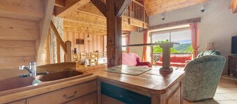 Holiday Home 'Le Panorama' with Mountain View, Shared Terrace and Wi-Fi