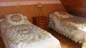 5 bedrooms, iron/ironing board, WiFi