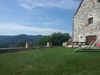 Holiday Home 'Le Panorama' with Mountain View, Shared Terrace and Wi-Fi
