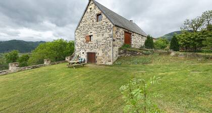 Holiday Home 'Le Panorama' with Mountain View, Shared Terrace and Wi-Fi