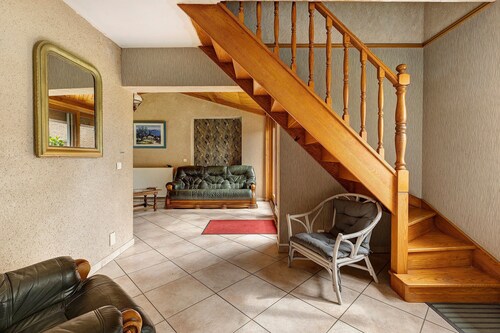 Gîte 'De La Fermette Aubépines' mit Gemeinschaftspool, privater Terrasse und WLAN