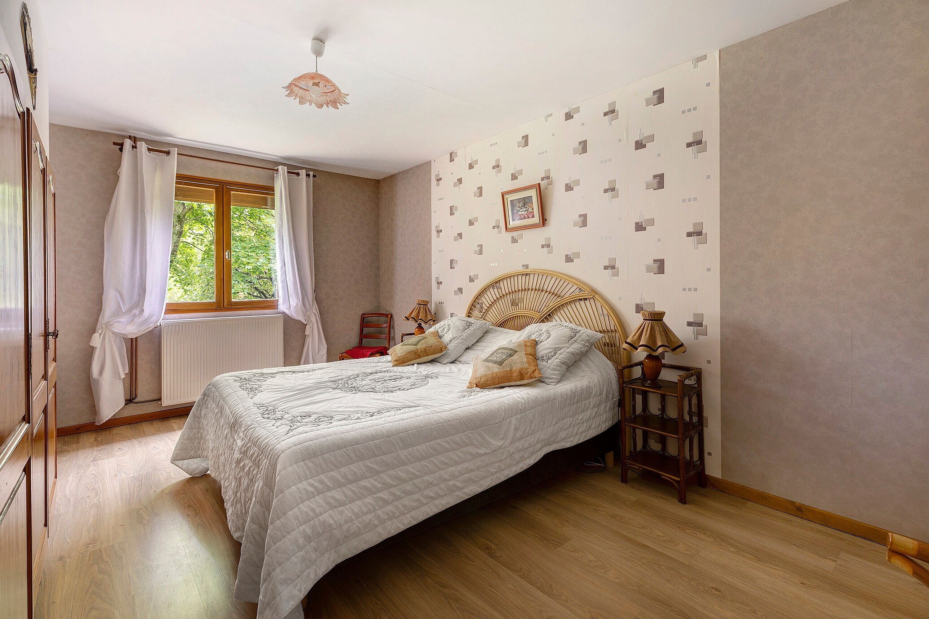 3 bedrooms, WiFi, bed sheets