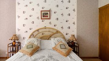 3 bedrooms, WiFi, bed sheets