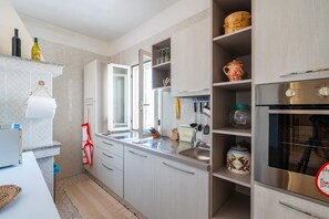 Fridge, microwave, dishwasher