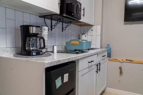 Perfect Location! All include Tampa Private Suite