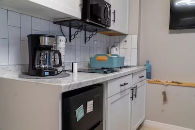 Perfect Location! All include Tampa Private Suite