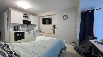 1 多间卧室、熨斗/熨衣板、WiFi、床单