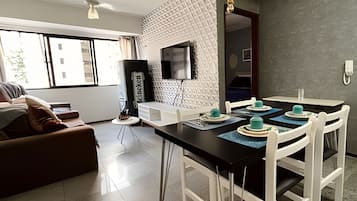 Apartment | Dining
