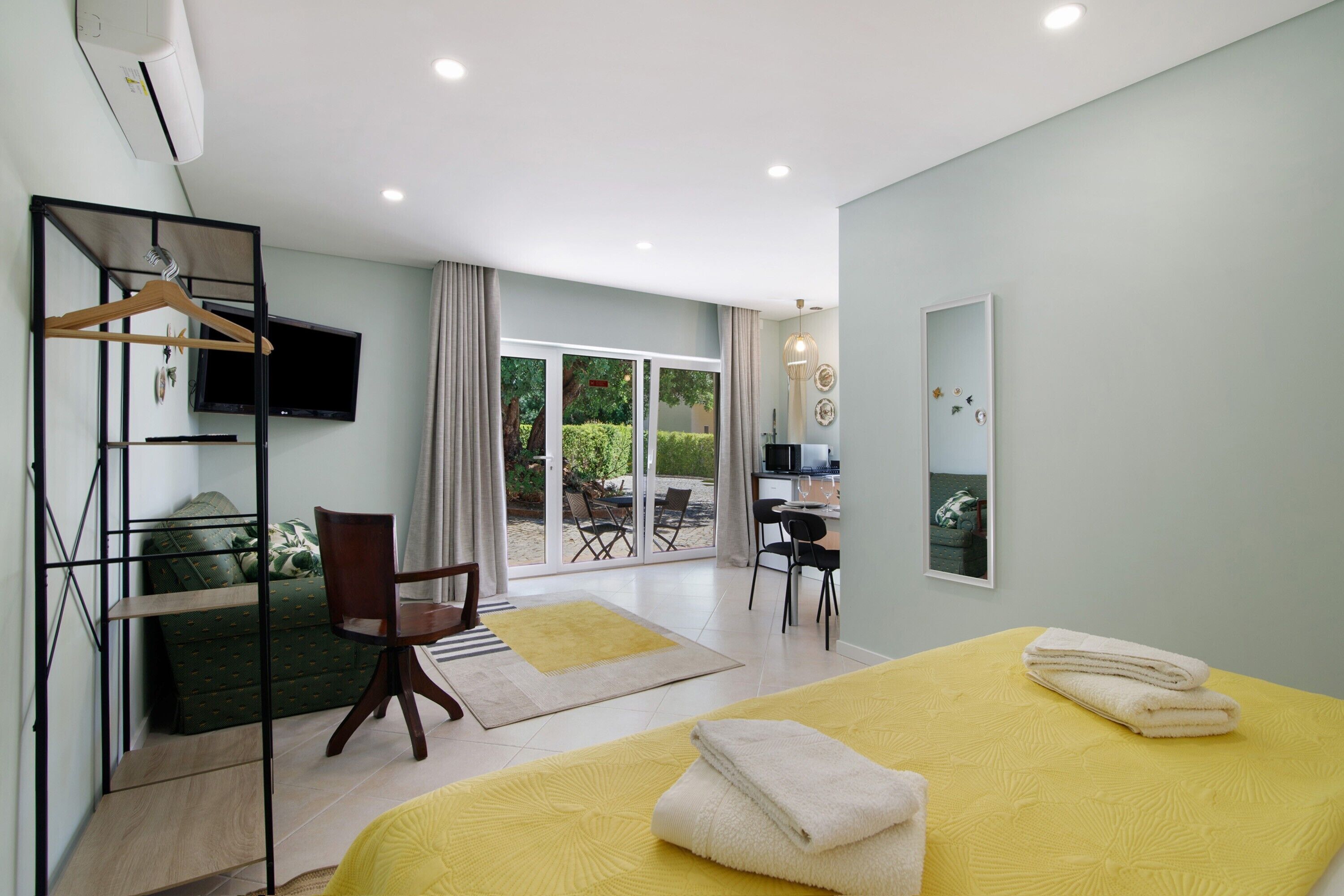 1 bedroom, iron/ironing board, WiFi, bed sheets