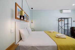 1 slaapkamer, een strijkplank/strijkijzer, wifi, beddengoed