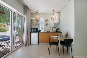 Dining - Excellent Independent Studio Suite (Loulé)