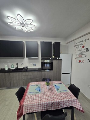Dining - WELCOME LOVE ROME - apartment surrounded by greenery (Lazio)