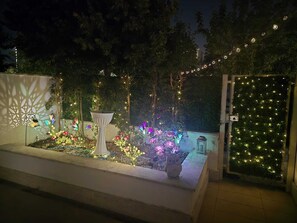 المنطقة المحيطة بالمنشأة