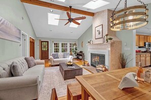 Smart TV, fireplace - Explore Dunes, Lake MI, Breweries from Wonderwood (Sawyer)