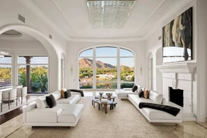 TV, fireplace