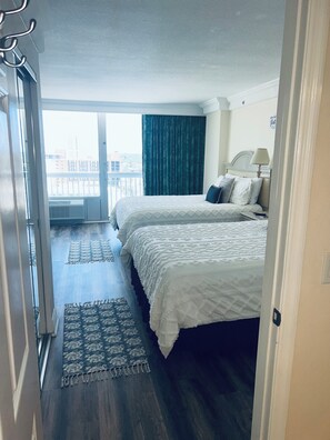 1 chambre, fer et planche à repasser, Wi-Fi gratuit, draps fournis