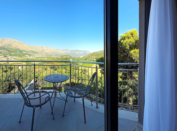 Vila (Four Bedroom Villa) | Terraço/pátio