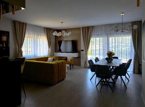 Villa (Four Bedroom Villa) | Living room