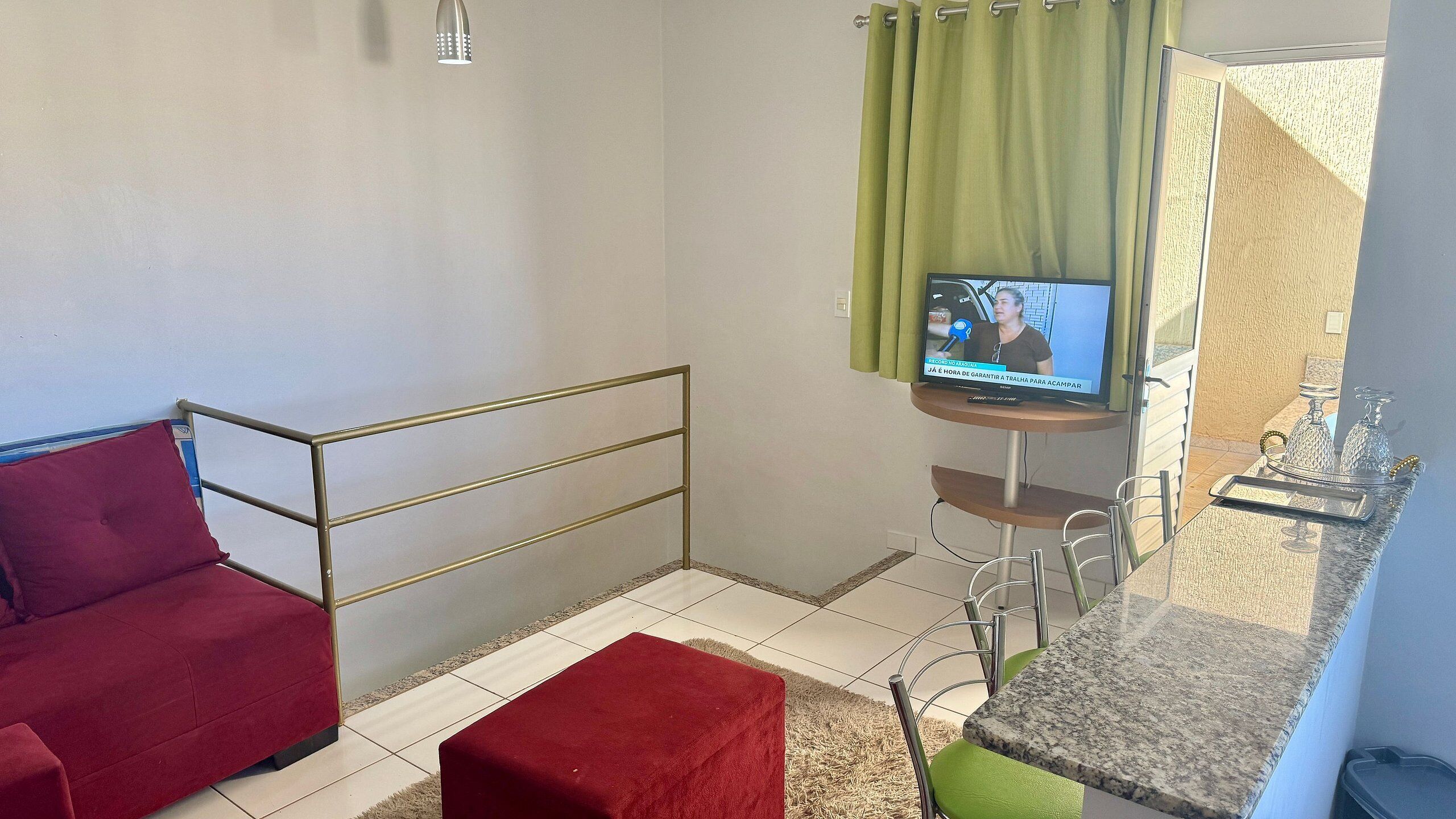 Apartamento familiar | Zona de estar | Una televisión