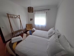 1 bedroom, desk, free WiFi, bed sheets