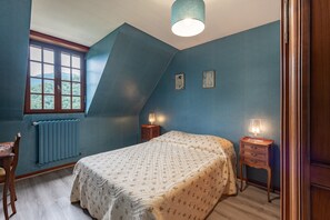 4 室のベッドルーム、アイロン / アイロン台、WiFi