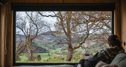 Off-Grid Woodland Retreat & Wild Sauna Near Llangollen