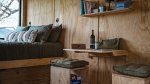 Interior - Off-Grid Woodland Retreat & Wild Sauna Near Llangollen (Llangollen)
