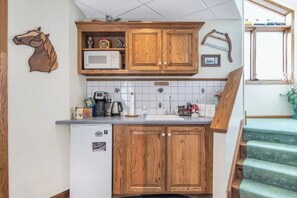 Comfort Apartment, 1 Queen Bed, Non Smoking, Air conditioning | Private kitchen