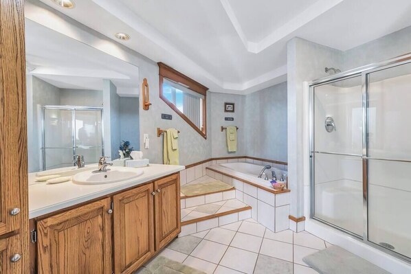 Appartement Confort, 1 grand lit, non-fumeur, climatisation | Salle de bain