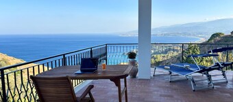 Maison Stalettì, entre cielo, mar e higos chumbos