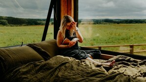 Interior - Luxury Eco-Friendly Off-Grid Forest Cabin With Outdoor Bath (Swynnerton)