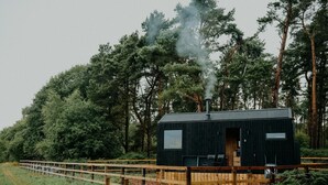 Exterior - Luxury Eco-Friendly Off-Grid Forest Cabin With Outdoor Bath (Swynnerton)