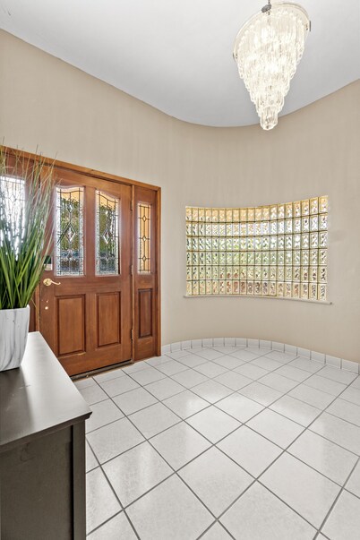 4-bedroom spacious home in Safford with AC.