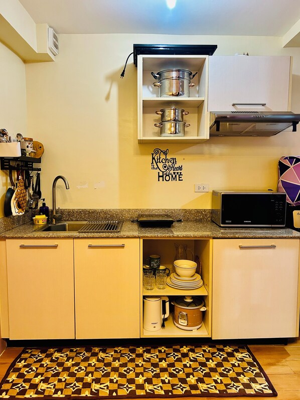 Condo, 1 Bedroom, Smoking, Balcony | Interior