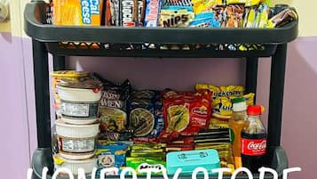 Condo, 1 Bedroom, Smoking, Balcony | Gift shop